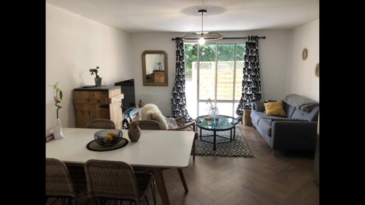 Charmant T2 De 45M2 - Parking Prive - Terrasse- Linge Inclu- Proche Vannes Saint-Avé Buitenkant foto